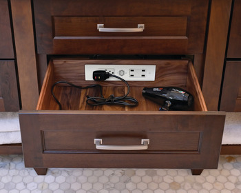 Docking Drawer, Blade Duo with 4 x AC outlets